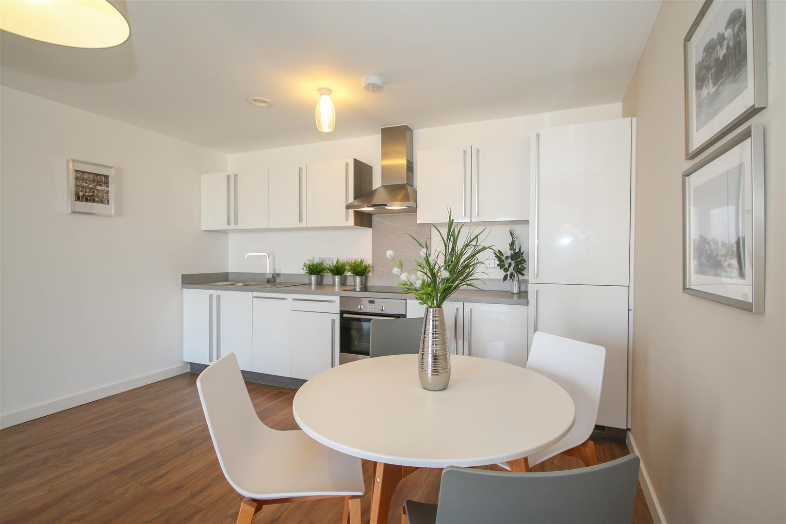 2 Bedroom Apartment To Rent image 4